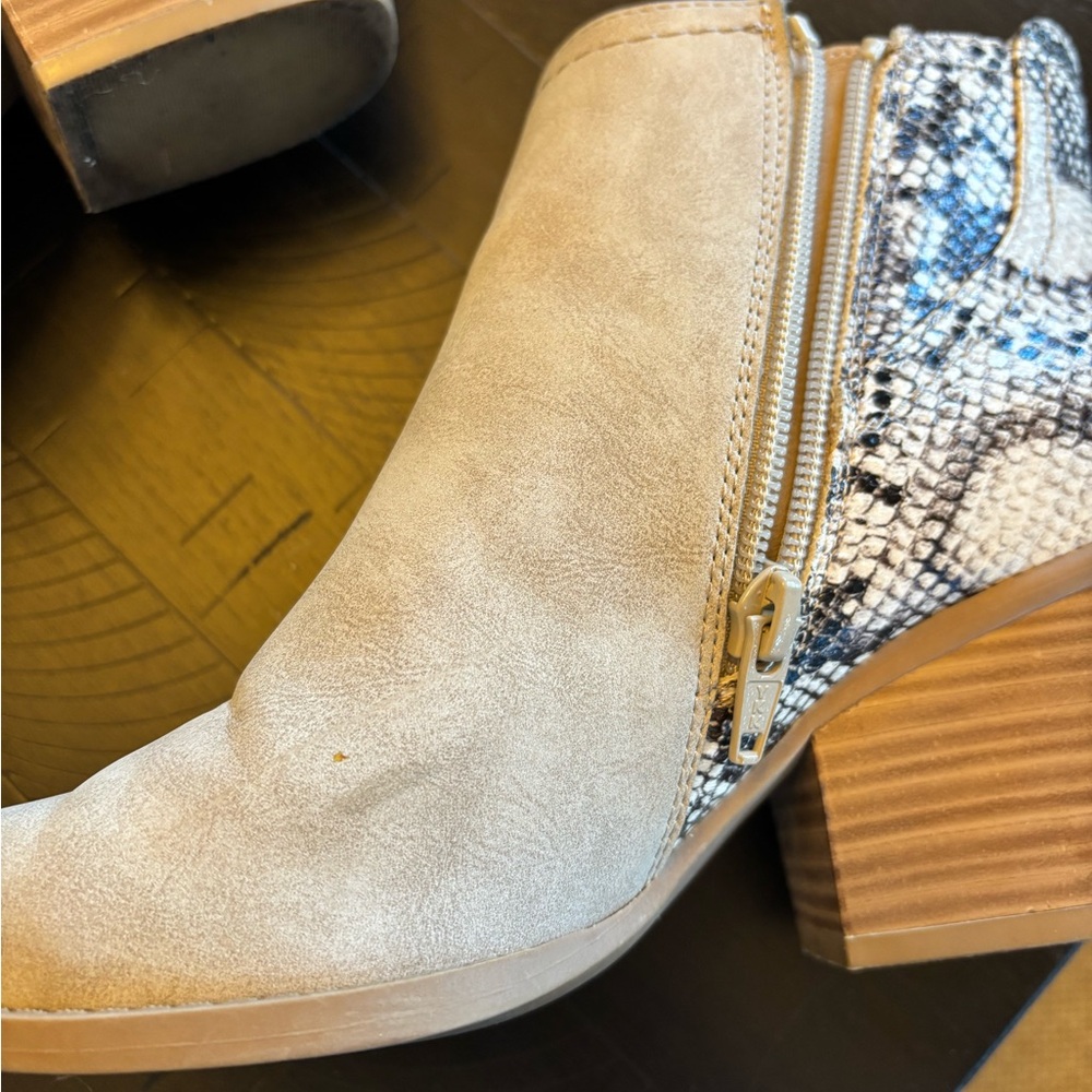 Women's Tan Ankle Boots - Picture 7 of 7